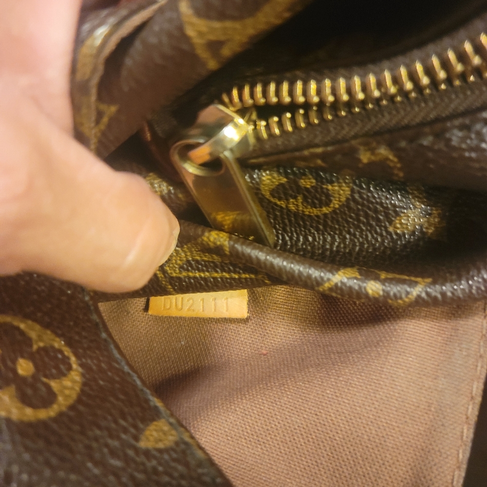 AUTHENTIC Louis Vuitton Totally Monogram PM